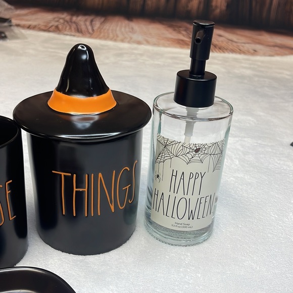 🌟Rae Dunn 🎃 Halloween Hocus Pocus 🎃 6PC Bathroom Set 🌟 - Picture 3 of 14